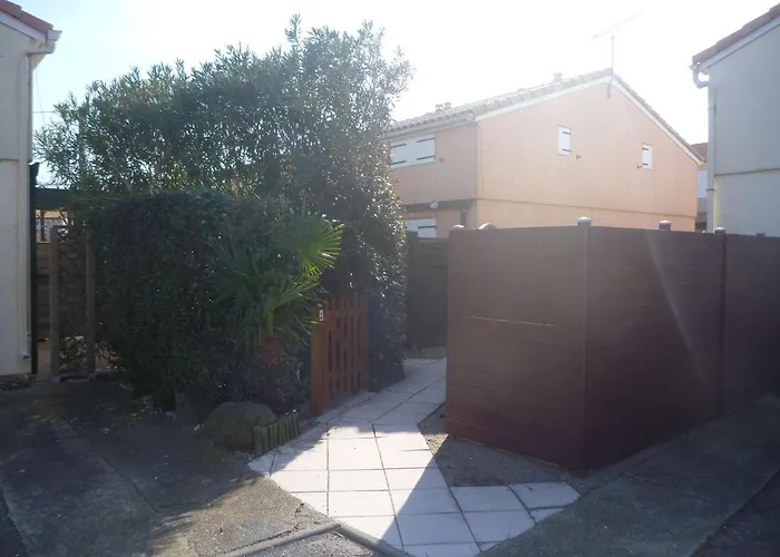 Apartment Charmante Maisonnette Avec Piscine Pres De La Plage, Parking, Et Animaux Acceptes - Fr-1-387-103 Marseillan (Herault)